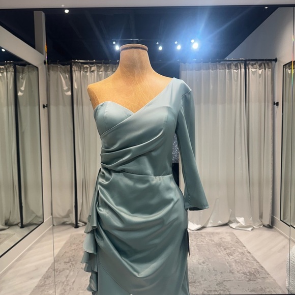 One-Shoulder Ocean Blue Dress - Picture 1 of 2